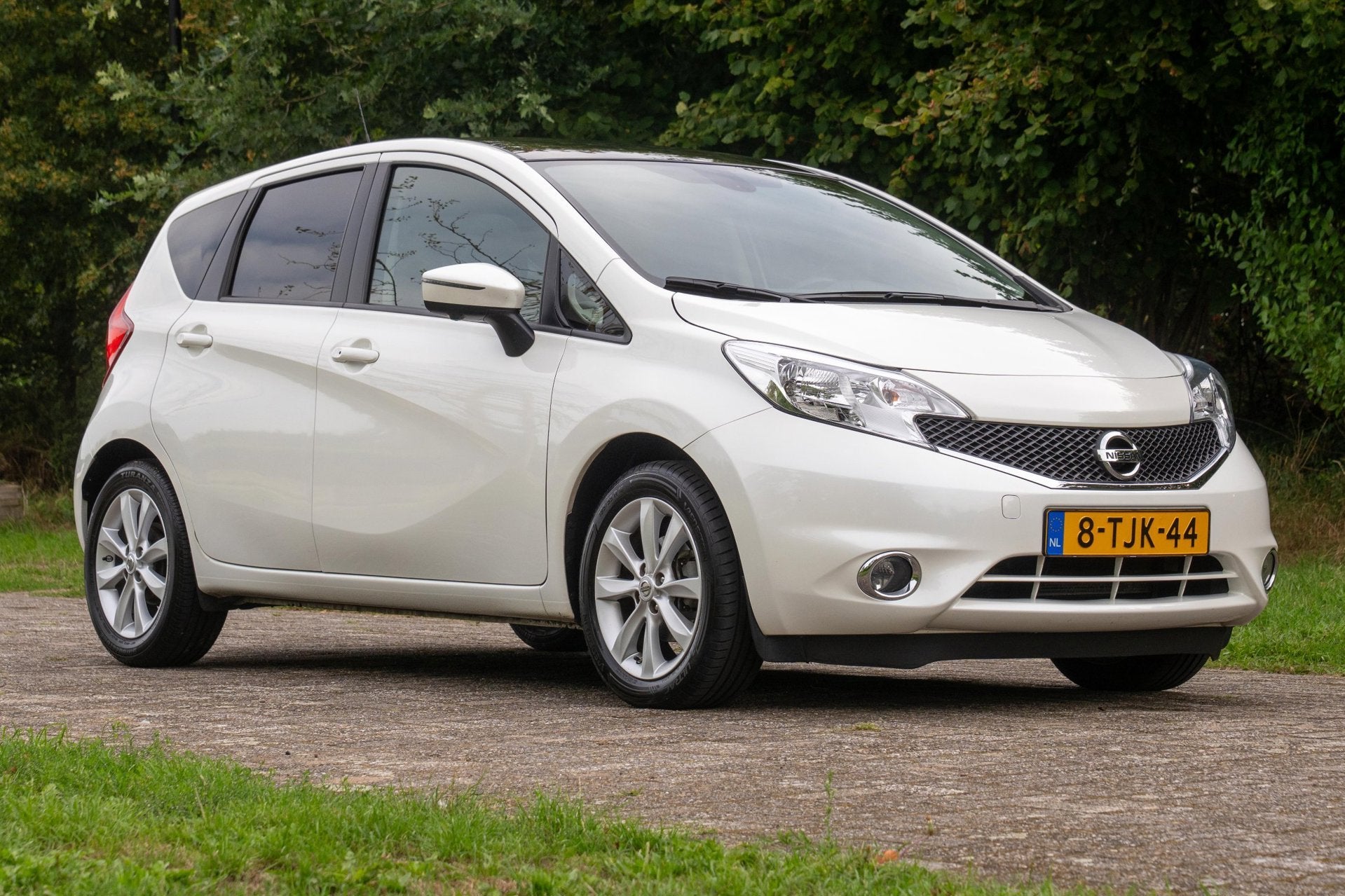 Nissan Note 1.2 DIG-S Tekna 2e Eigenaar +NAP NL-auto, Auto's, Gebruikt, Bedrijf, Handgeschakeld, Grijs