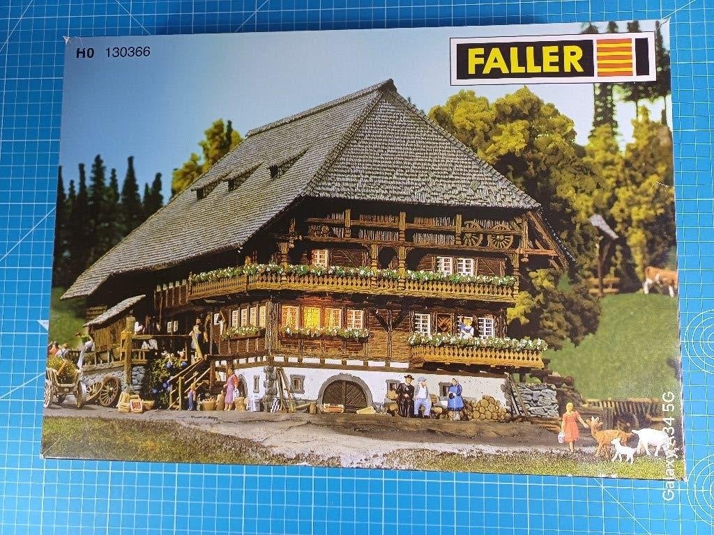 Faller HO Boerderij (Schwartzwald-Hof) - Nieuw, Hobby en Vrije tijd, Overige merken, Verzenden, Gelijkstroom of Wisselstroom, Brug, Tunnel of Gebouw