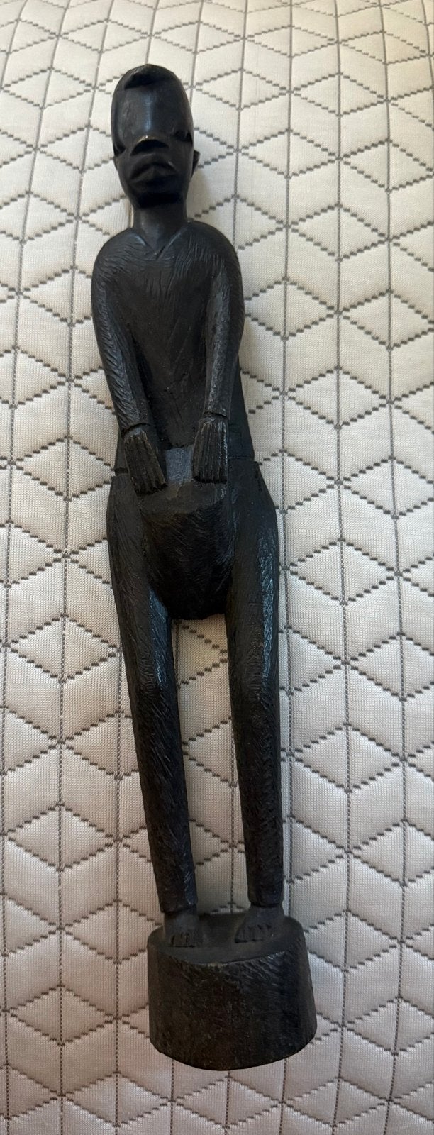 Afrikaans Houtsnijwerk: Man met Trommel (Ebbenhout), Houtsnijwerk, Ophalen of Verzenden, Handgemaakt, Hout