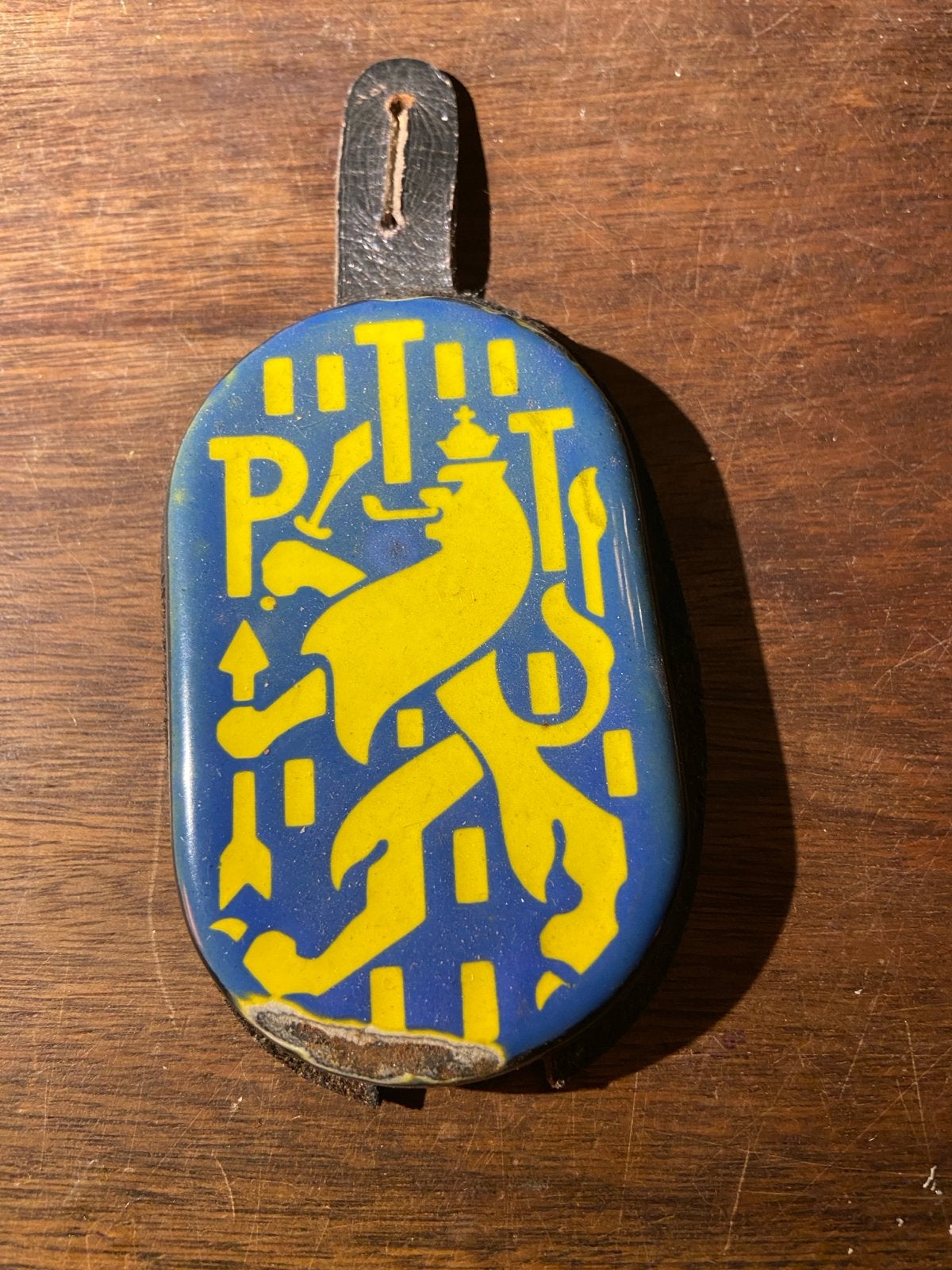 Vintage PTT sleutelhanger met Nederlandse Leeuw, Verzenden