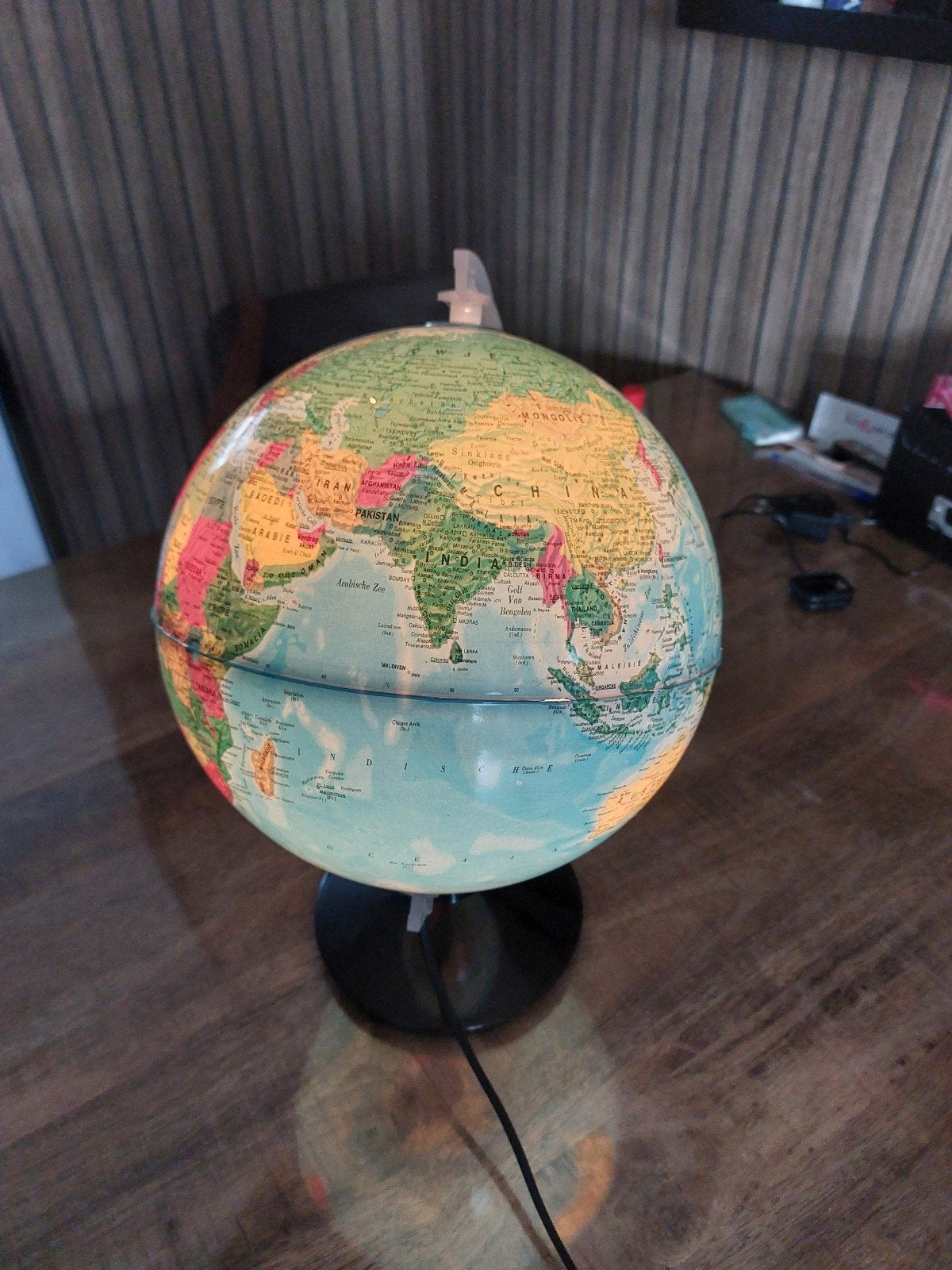 Verlichte Wereldbol met Gedetailleerde Kaart, Gebruikt, Kunststof, Staatkundige wereldbol, Educatief