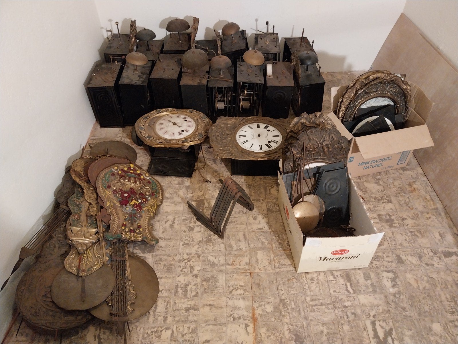 Veel Comtoise onderdelen,zie foto's., Huis en Inrichting, Ophalen, Wandklok