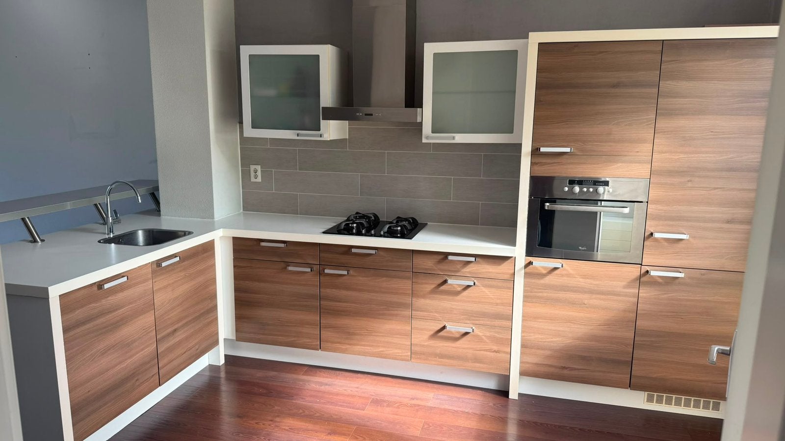 Hout look keuken, inclusief bar, Huis en Inrichting, Ophalen, Gebruikt, Bruin, Hoekkeuken