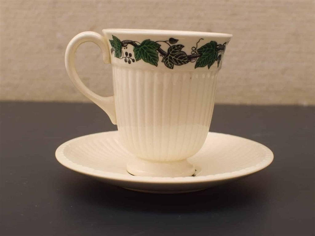 Wedgwood kop en schotel 53858, Ophalen of Verzenden, Gebruikt, Aardewerk, Bord(en)