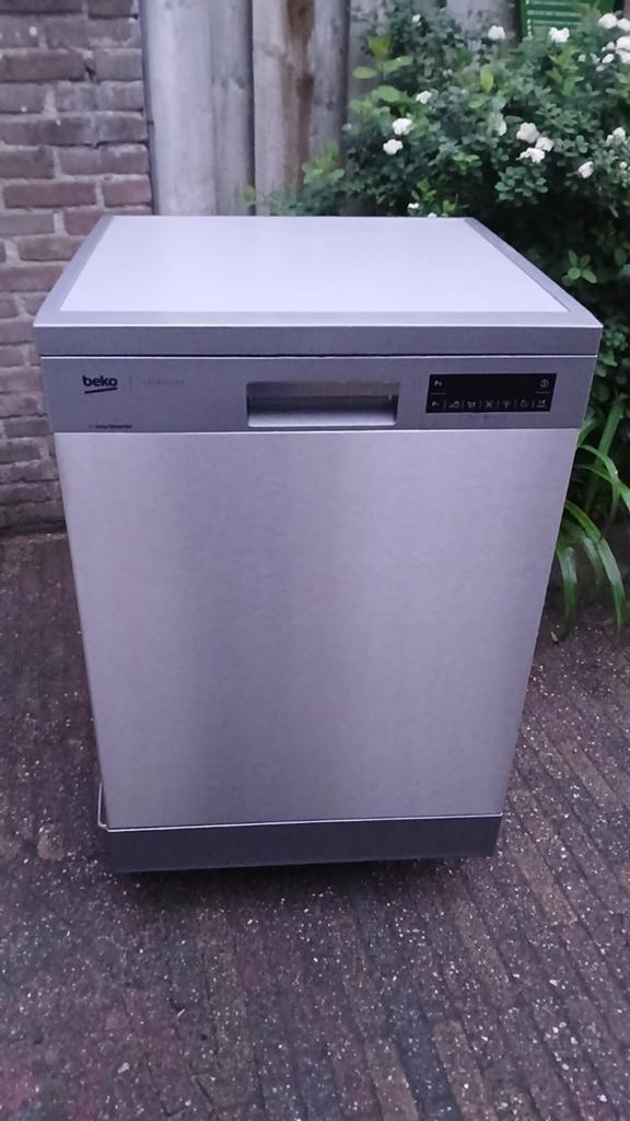 Defecte Beko vrijstaande vaatwasser, 14 couverts., Ophalen, Niet werkend, 85 tot 90 cm, Eco programma