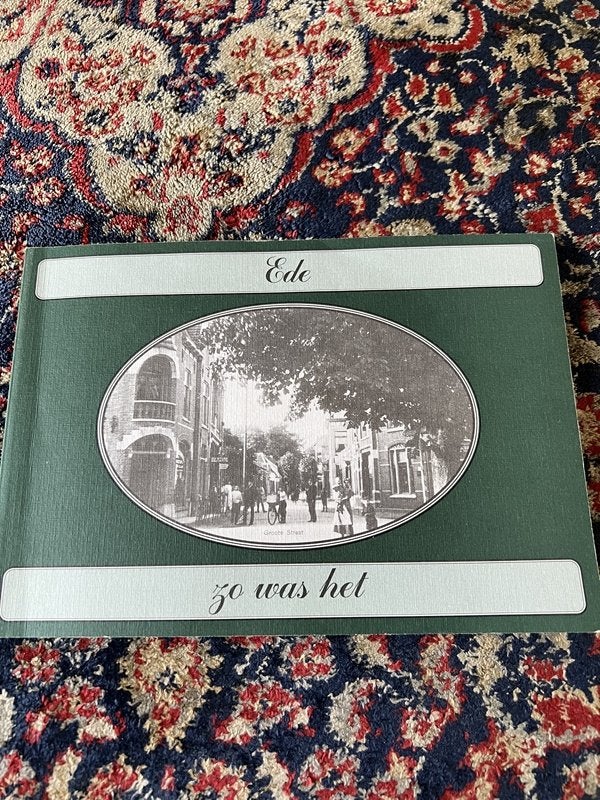 R. H. Nijhoff. Ede zo was het. Softcover , 95 Blz . FC534BK3, Boeken, 20e eeuw of later, Ophalen of Verzenden, Zo goed als nieuw