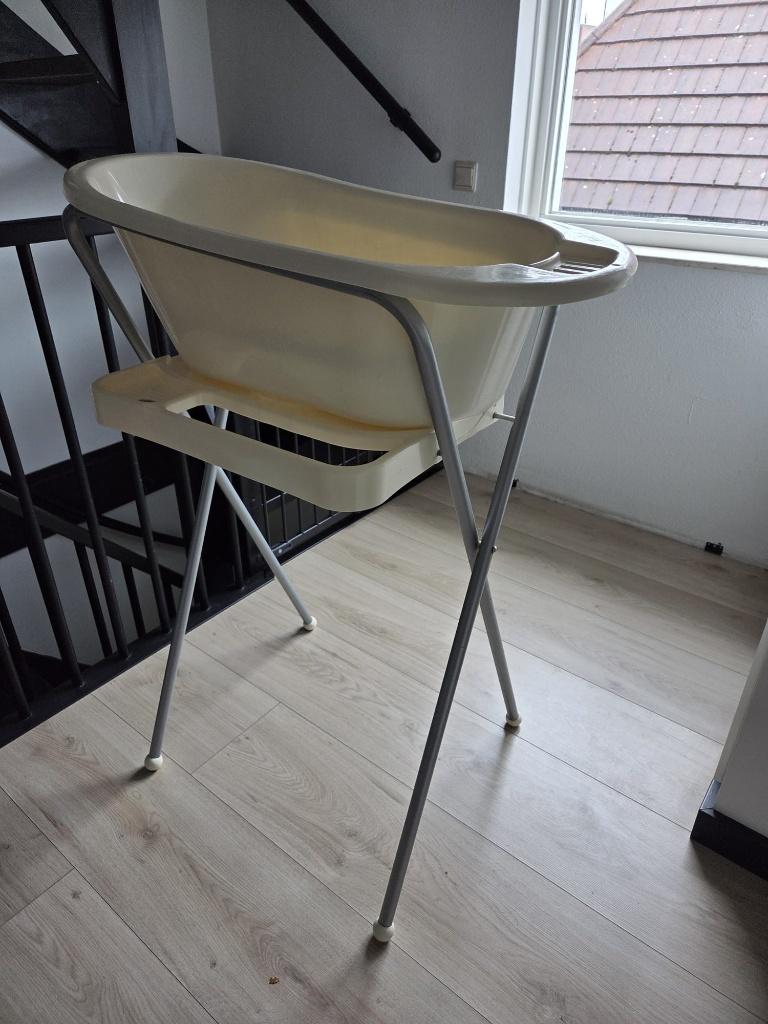 Baby badje met standaard, Kinderen en Baby's, Badjes en Verzorging, Ophalen, Gebruikt, Badje, Bébé-jou