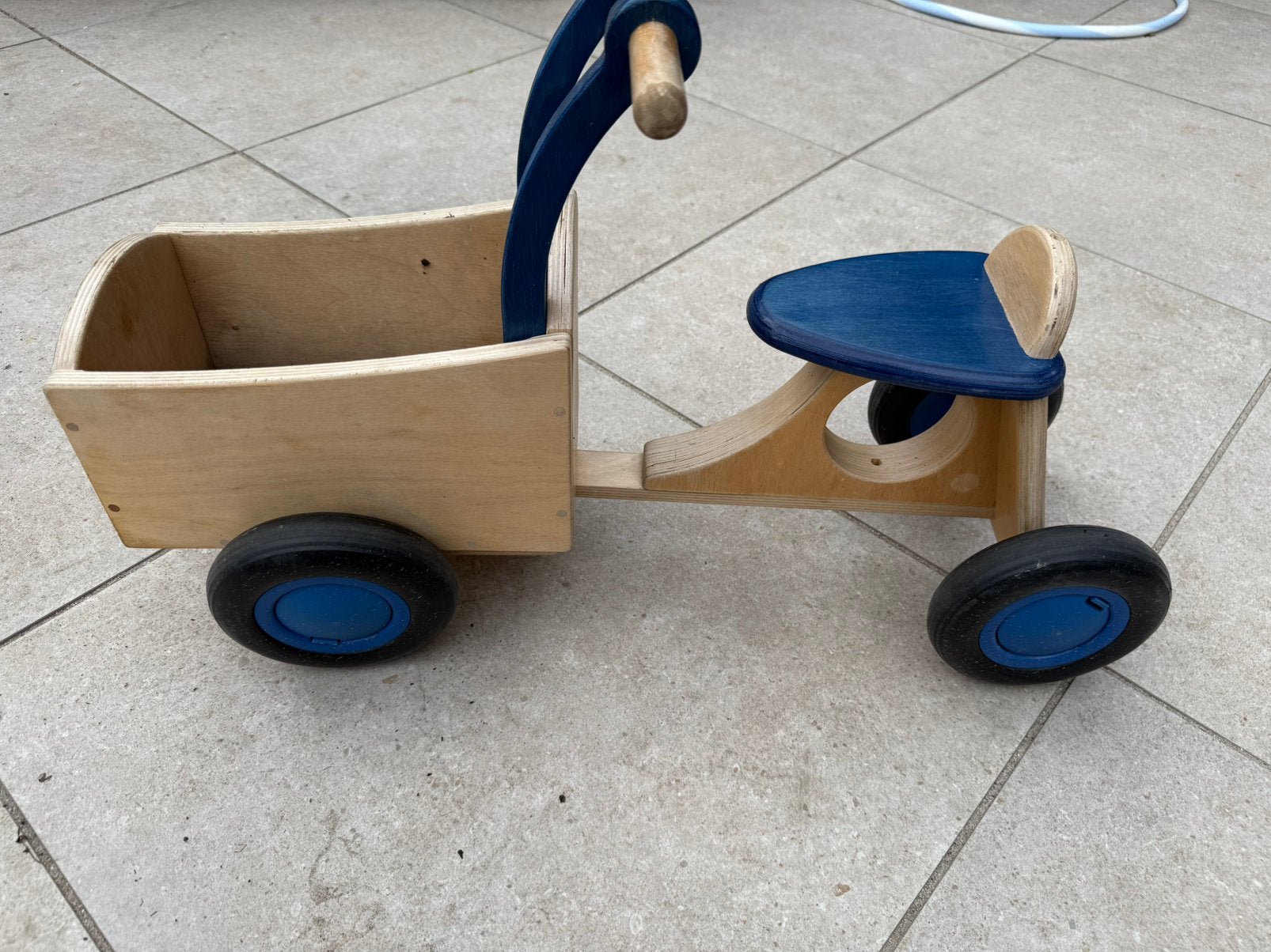 Van dijk Houten loop bakfiets, Kinderen en Baby's, Speelgoed | Buiten | Voertuigen en Loopfietsen, Ophalen, Gebruikt, Loopfiets