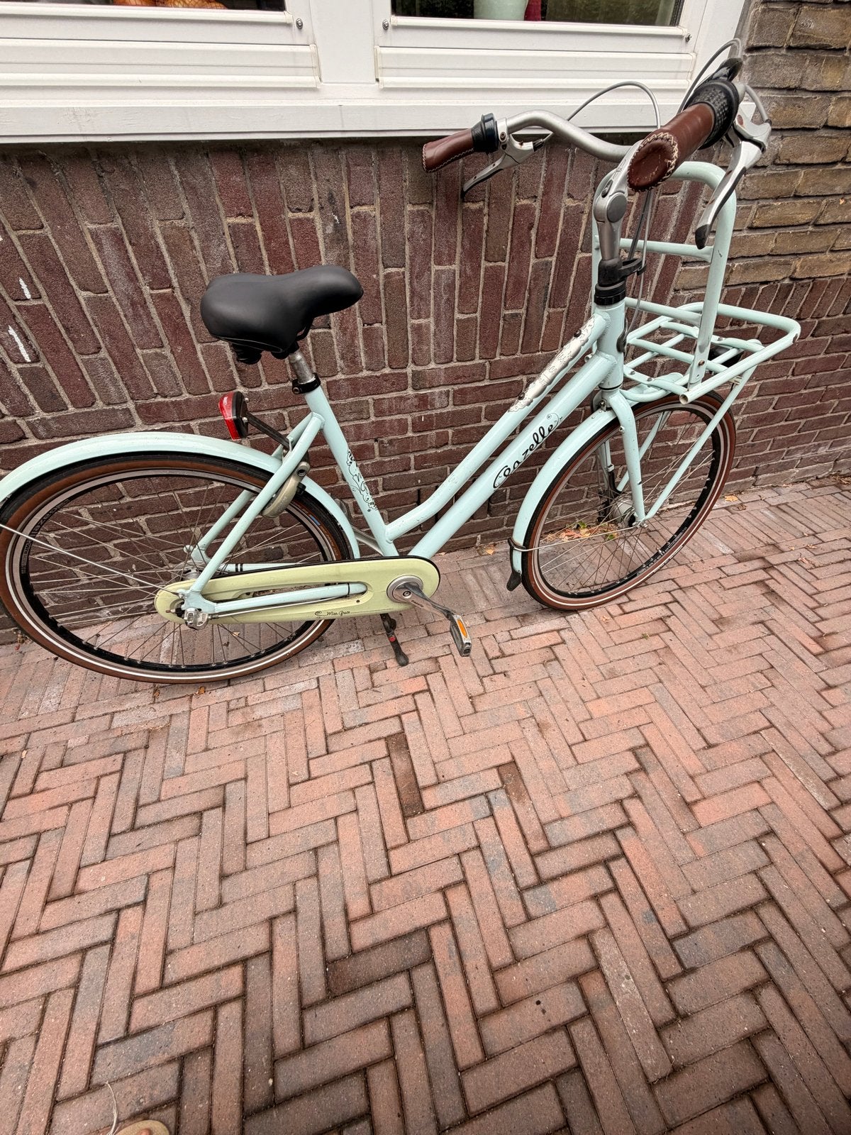 Gazelle Miss Grace damesfiets - Lichtblauw met voordrager, Fietsen en Brommers, Fietsen | Dames | Damesfietsen, Ophalen, Gebruikt