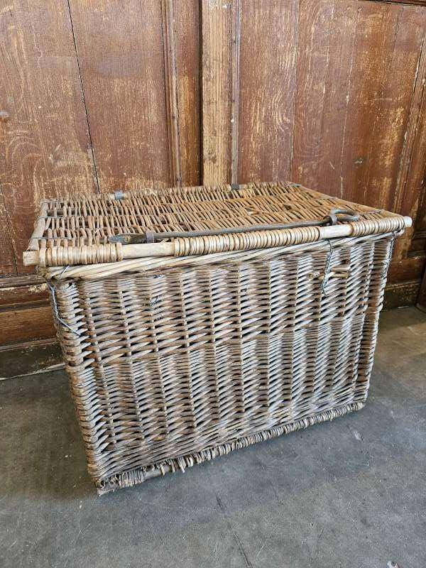 oude franse mand ``WOONWINKEL RUSTIEK``, Ophalen of Verzenden, Gebruikt, Rechthoekig, Riet