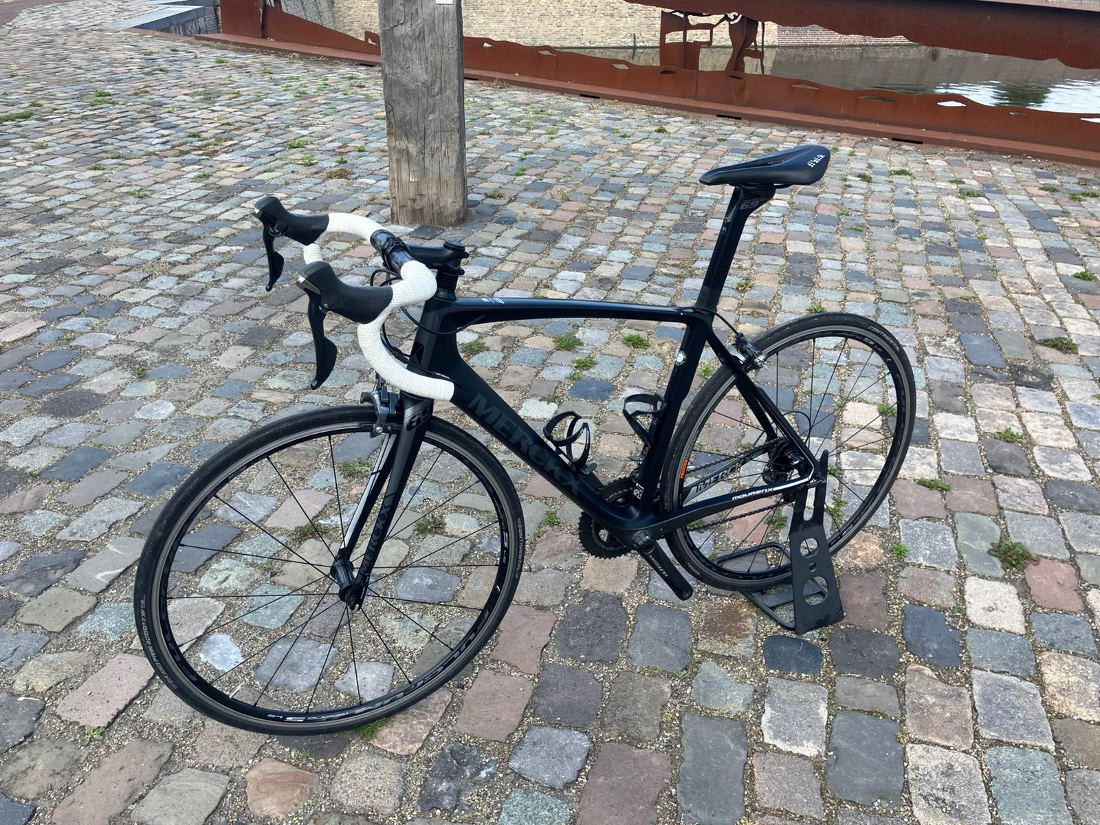 Eddy Merckx Mourenx 69, 28 inch, Gebruikt, Carbon, Meer dan 20 versnellingen