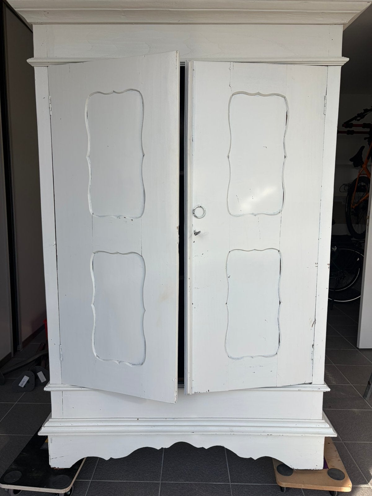 Prachtige Brocante massief Houten kast, Ophalen