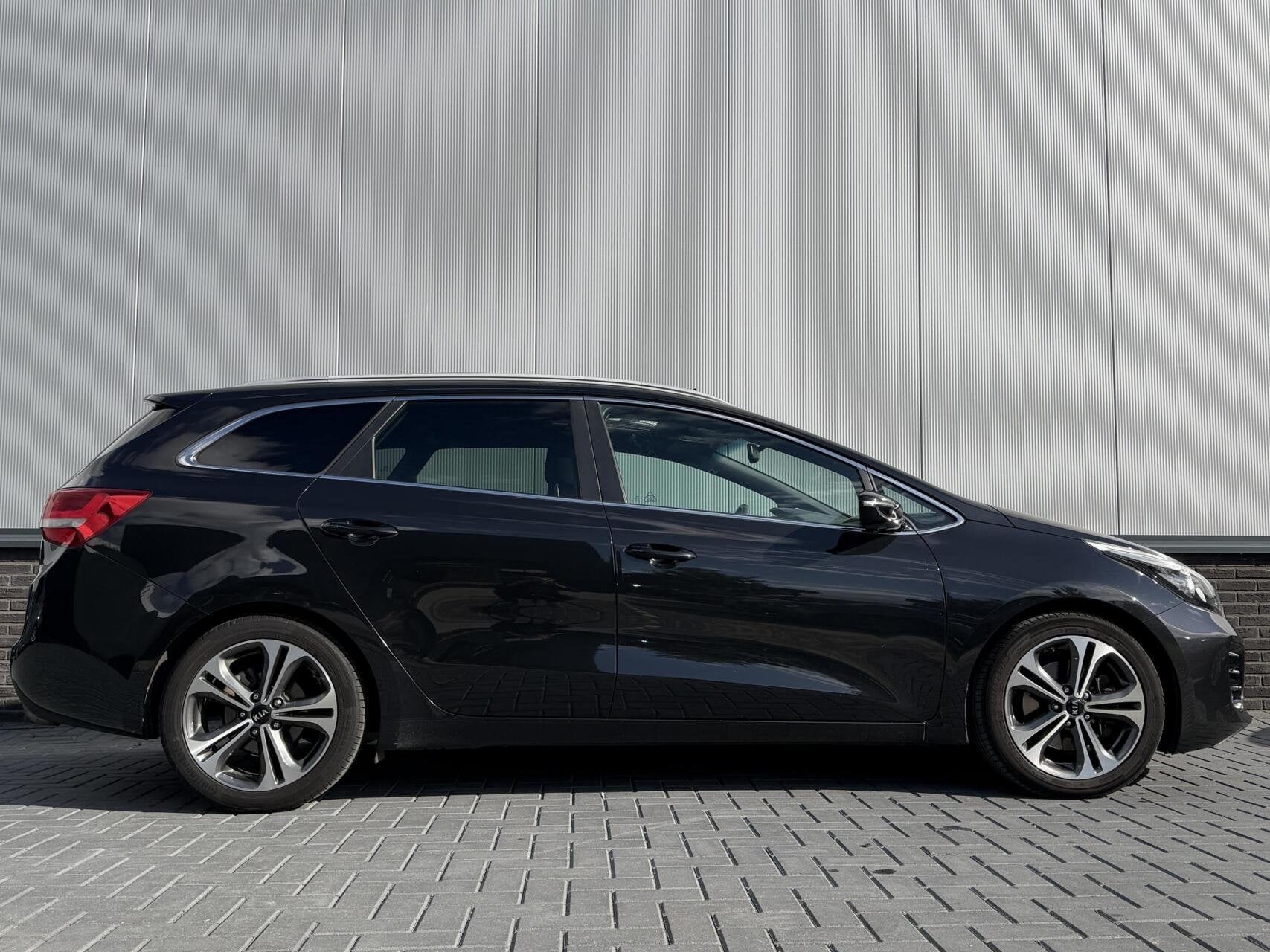 Kia cee'd Sportswagon 1.0 T-GDi GT-Plusline, Auto's, Voorwielaandrijving, Gebruikt, Euro 6, Zwart