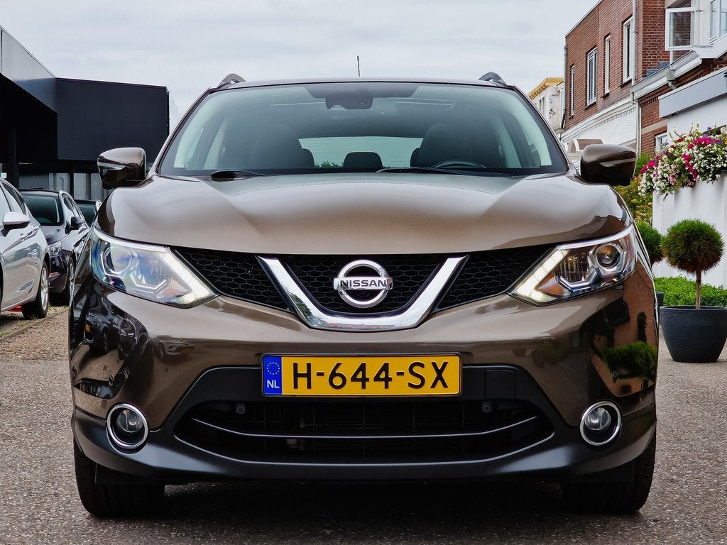 Nissan QASHQAI 1.2 PREMIER EDITION PANODAK LEDER 360.CAMERA, Auto's, Nissan, Voorwielaandrijving, Euro 5, Gebruikt, Zwart
