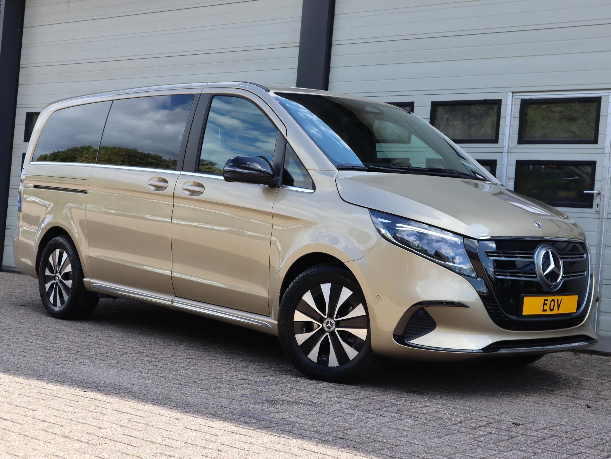 Mercedes-Benz EQV 300 90 kWh L2 - 8 Pers - Elc.Schuif - NEW, Gebruikt, 365 km, 90 kWh, Leder