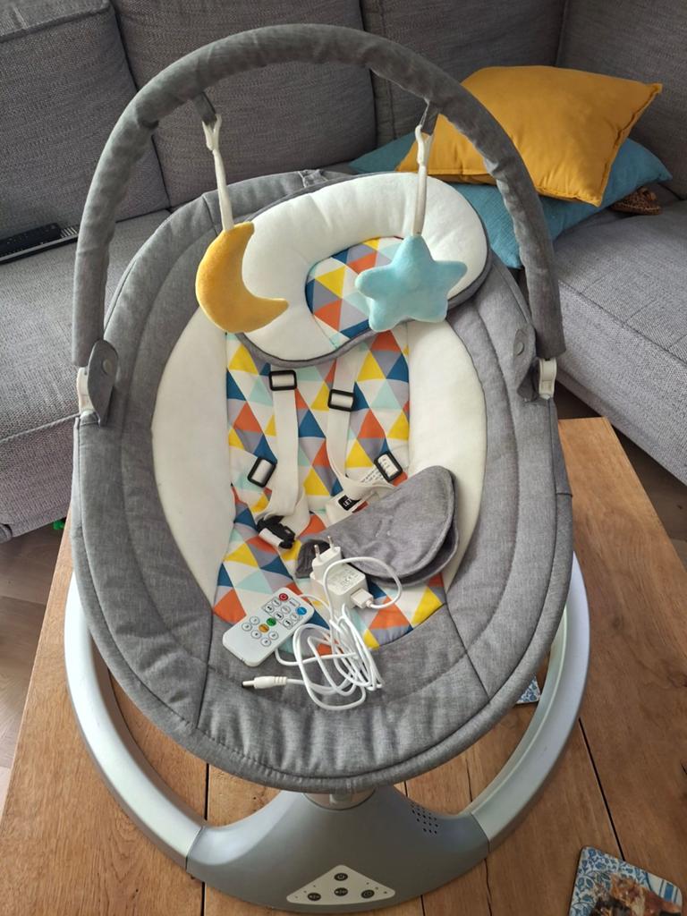 Wipstoeltje met wieg functie, Ophalen