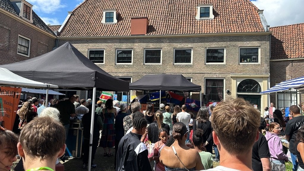 Professionele Easy Up tenten huren
