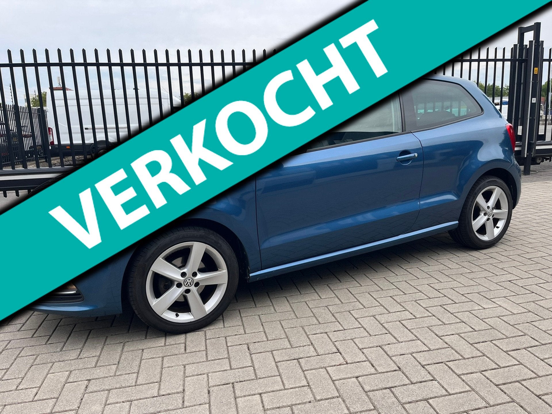 Volkswagen Polo 1.2 TSI Highline Panoramadak Sport Vol Optie, Dealer onderhouden, Stof, Gebruikt, 4 cilinders