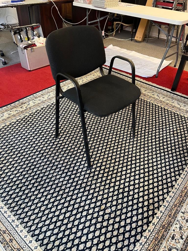 Zwarte Stoelen Tijdloos, Stapelbaar & Professioneel, Huis en Inrichting, Stoelen, Ophalen, Zwart, Zo goed als nieuw, Stof
