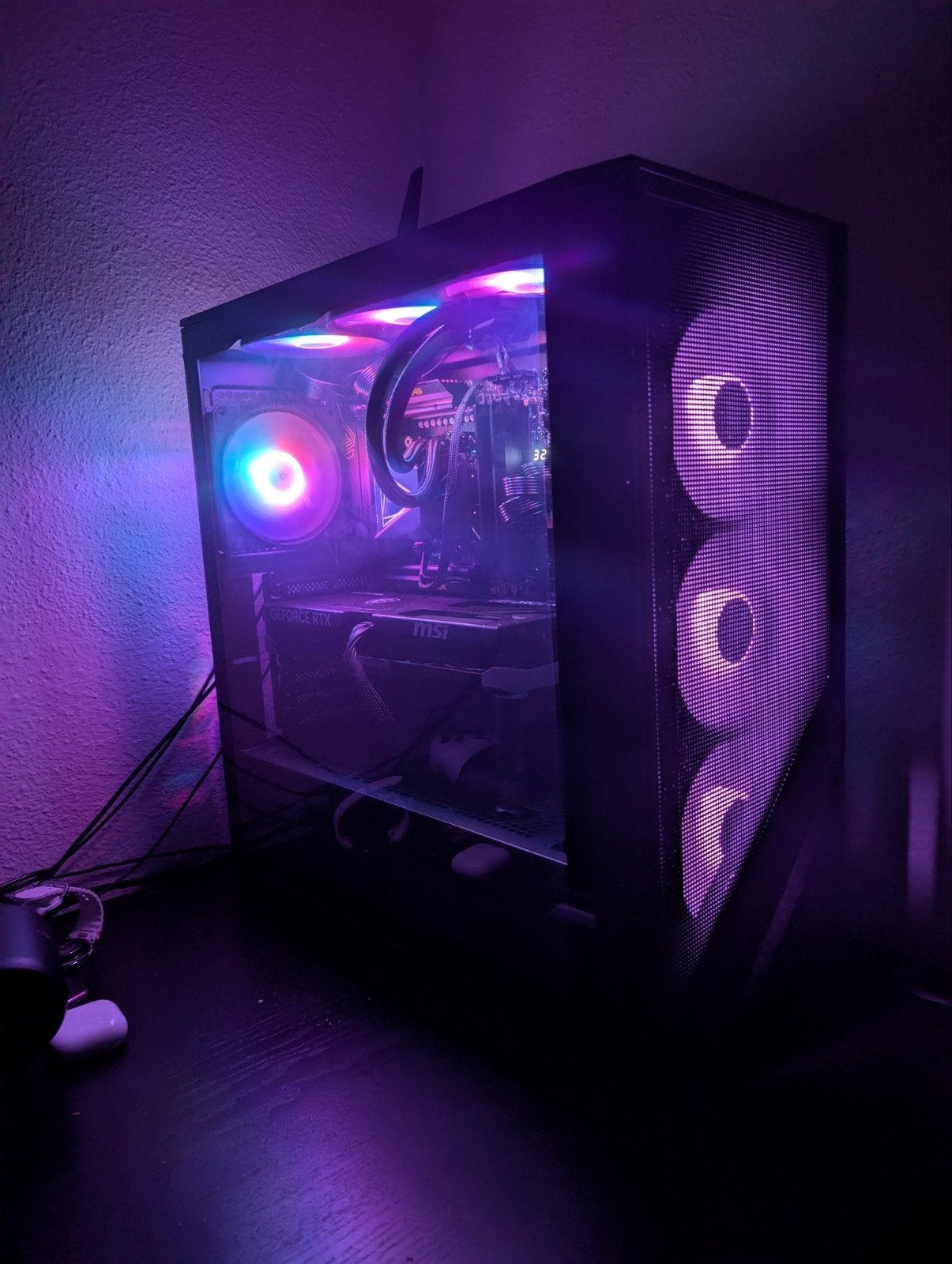 Gaming pc rtx 5080 3x oc Ryzen 7 9800x3d 32gb ddr5 FULLmsi