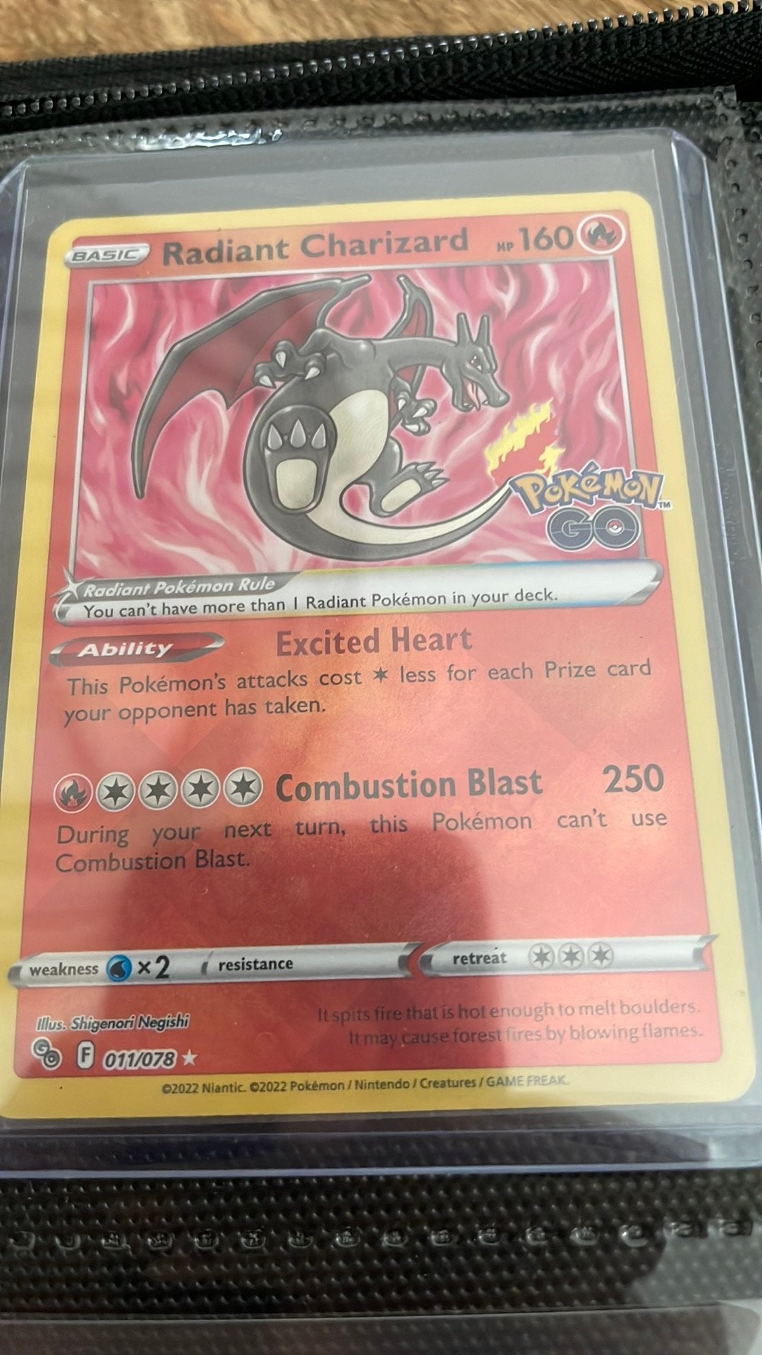 Radiant. Charizard, Ophalen of Verzenden, Zo goed als nieuw