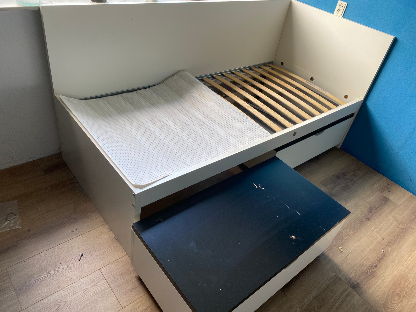 Eenpersoons ledikant, Huis en Inrichting, Slaapkamer | Bedden, Ophalen, Gebruikt, 90 cm, Eenpersoons