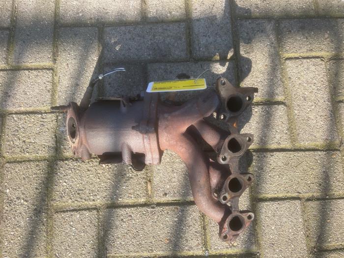 Uitlaatspruitstuk + katalysator van een Daewoo Matiz