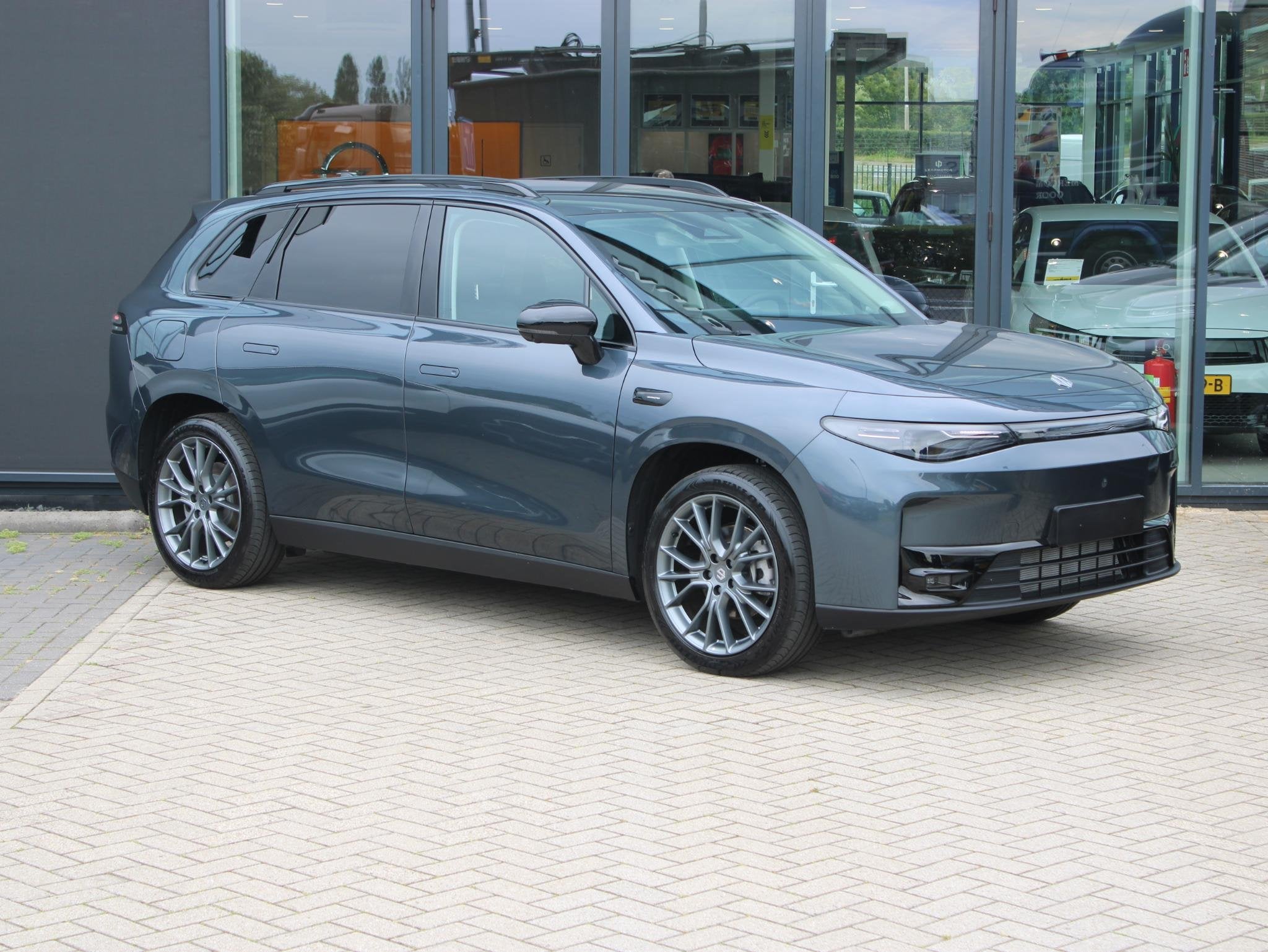 Leapmotor C10 Design REEV 28.4 kWh VOORRAAD KORTING, Auto's, Automaat, 12 maanden, 4 cilinders, Plug-in hybride
