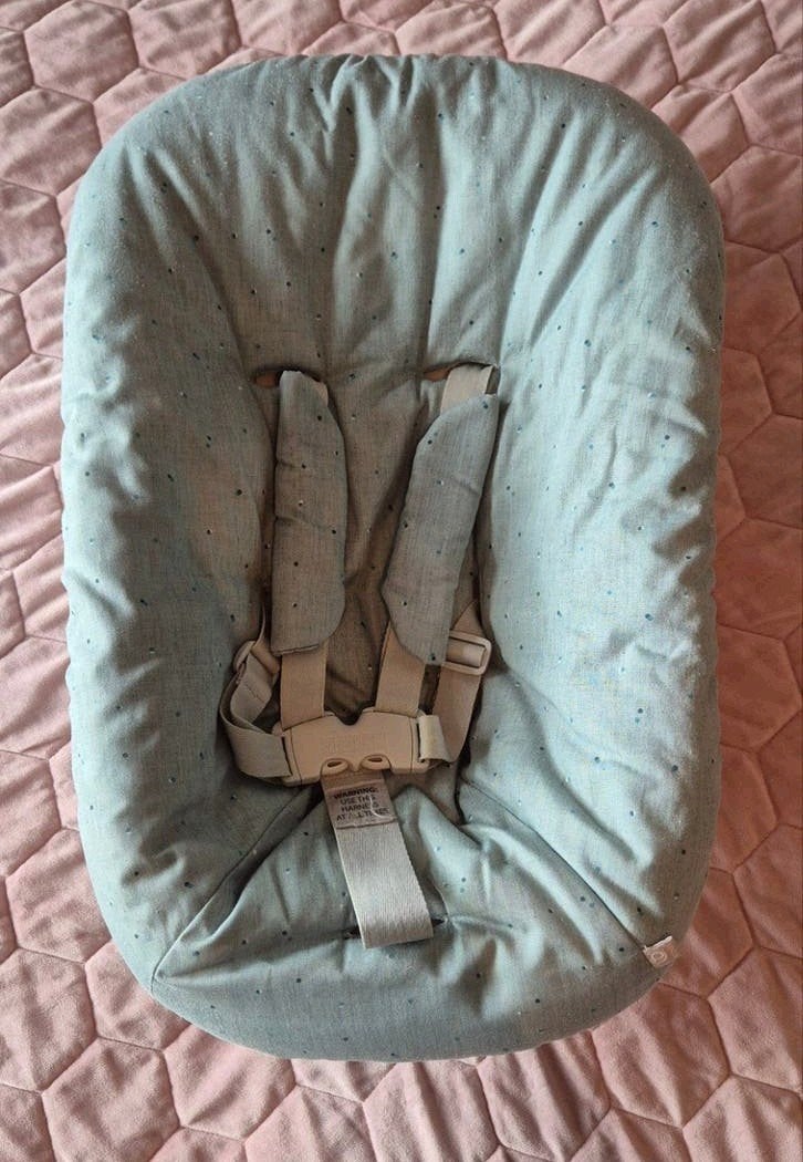Nette Stokke Tripp Trapp newborn set + speelboog, Ophalen, Gebruikt, Overige typen, Gordel(s)