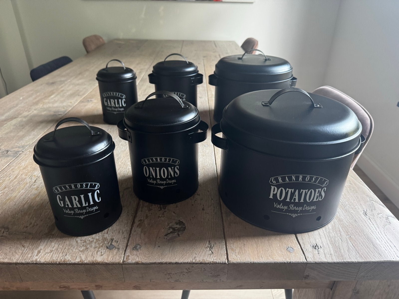 Set van 3 zwarte metalen voorraadpotten voor aardappelen, ui, Ophalen, Vintage, Zwart, Zo goed als nieuw