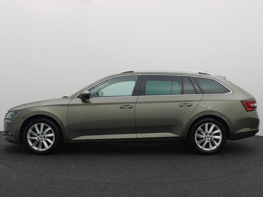 Skoda Superb Combi 1.8 TSI Style Business AUTOMAAT / TREKHAA, Auto's, Skoda, Stof, 179 pk, Origineel Nederlands, 1405 kg