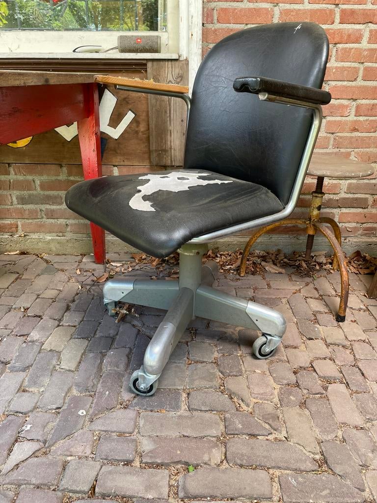 Gispen, Ophalen, Zo goed als nieuw, Zwart