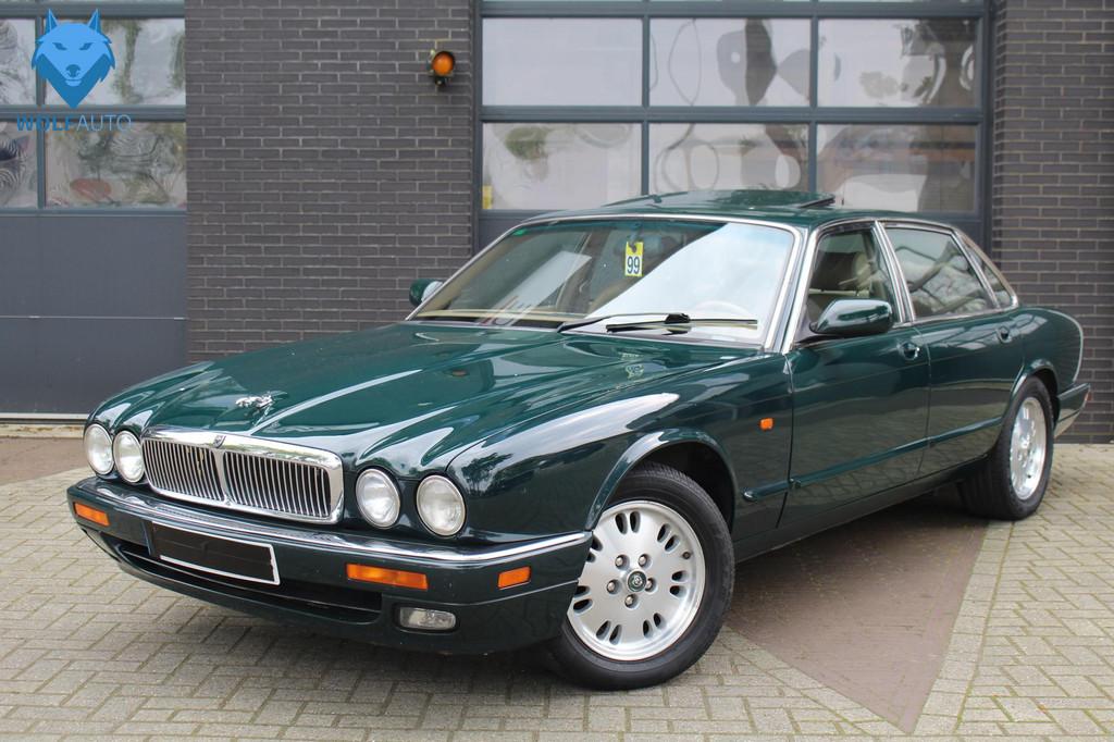 Jaguar Sovereign XJ6 LONG WHEELBASE! ORIGINAL CONDITION!, Auto's, Oldtimers, Stof, Beige, Bedrijf, 3980 cc