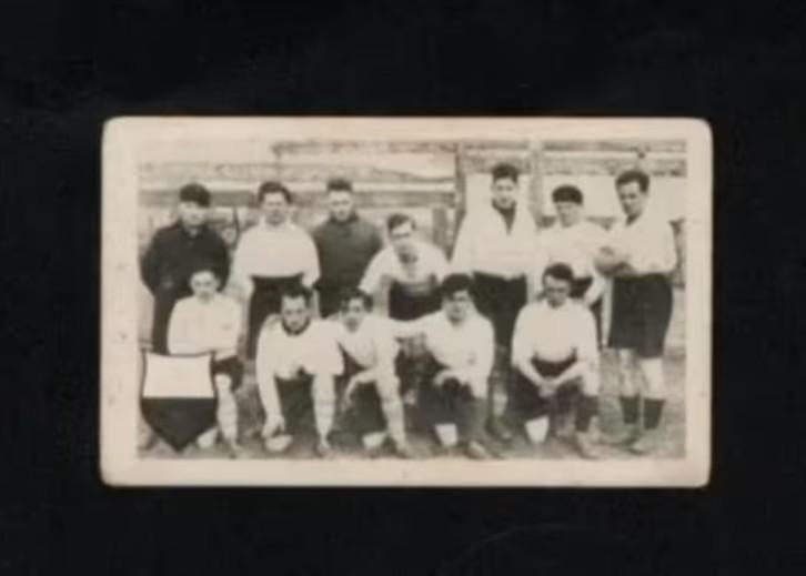 Voetbalplaatje MEVO Bergen op Zoom 1930/1931 (351), Ophalen of Verzenden, Zo goed als nieuw