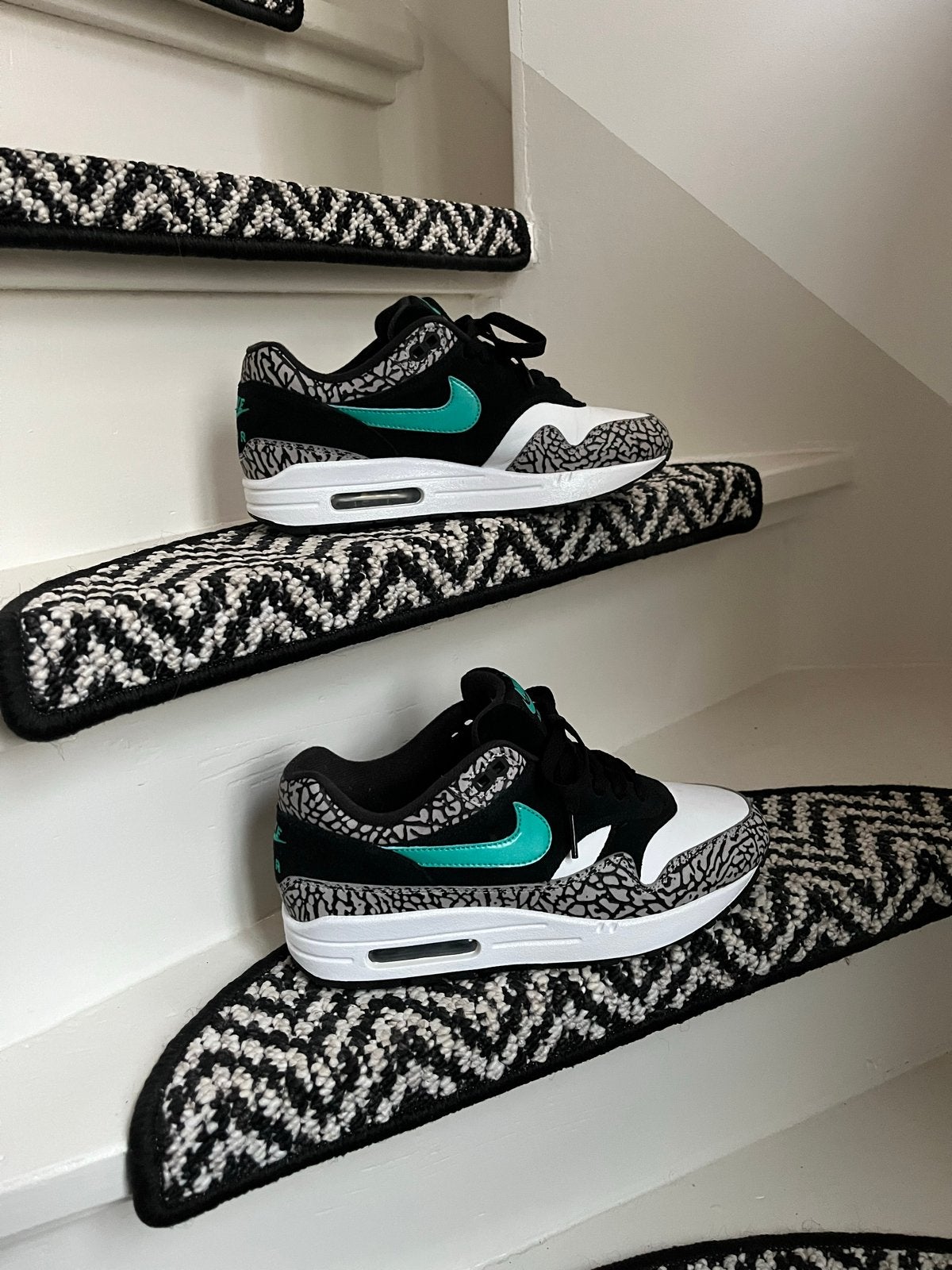 Nike Air Max 1 Atmos Elephant (2017), Ophalen, Zo goed als nieuw, Zwart, Sneakers of Gympen
