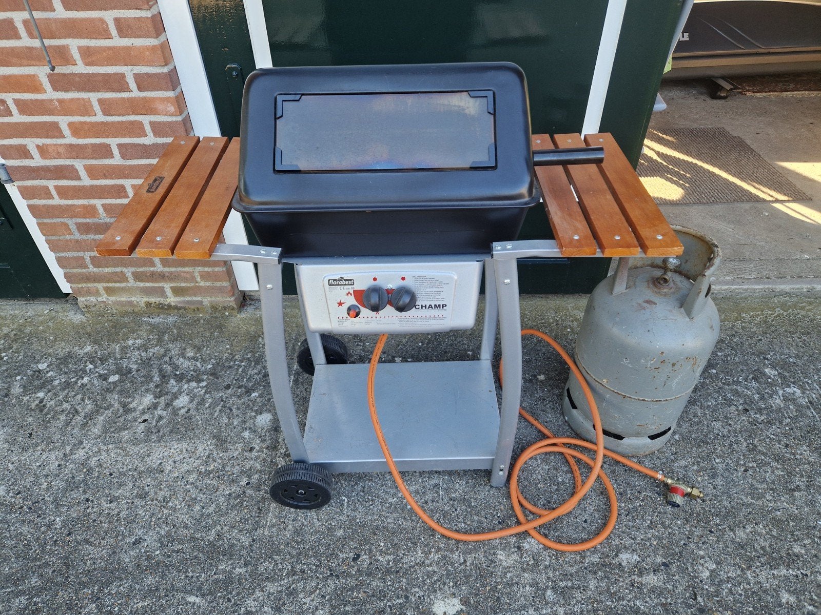 Florabest Champ gasbarbecue met lavastenen, Ophalen, Gebruikt, Florabest
