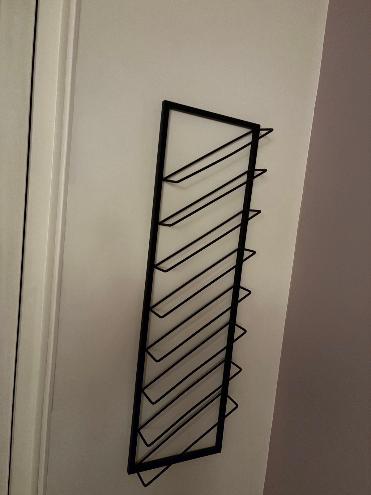Modern zwart metalen wijnrek voor 10 flessen, 5 tot 15 flessen, Ophalen of Verzenden, Zo goed als nieuw, 75 – 100