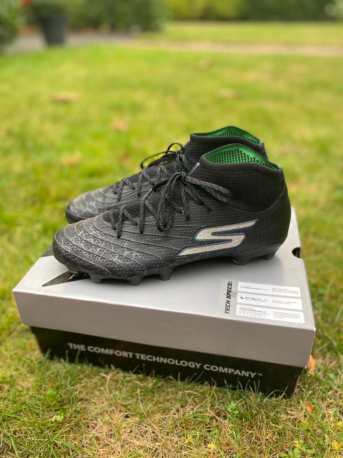 Voetbalschoenen Skechers maat 41, Ophalen of Verzenden, Zo goed als nieuw, Schoenen
