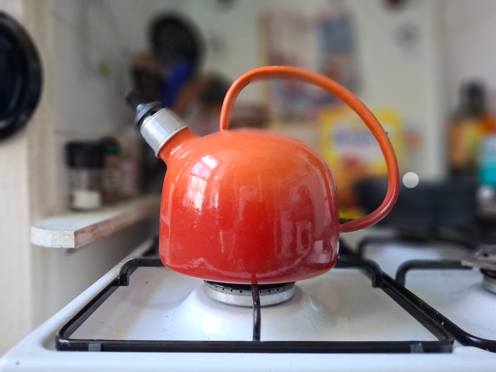 Vintage oranje/rode fluitketel uit de 70's, Ophalen of Verzenden