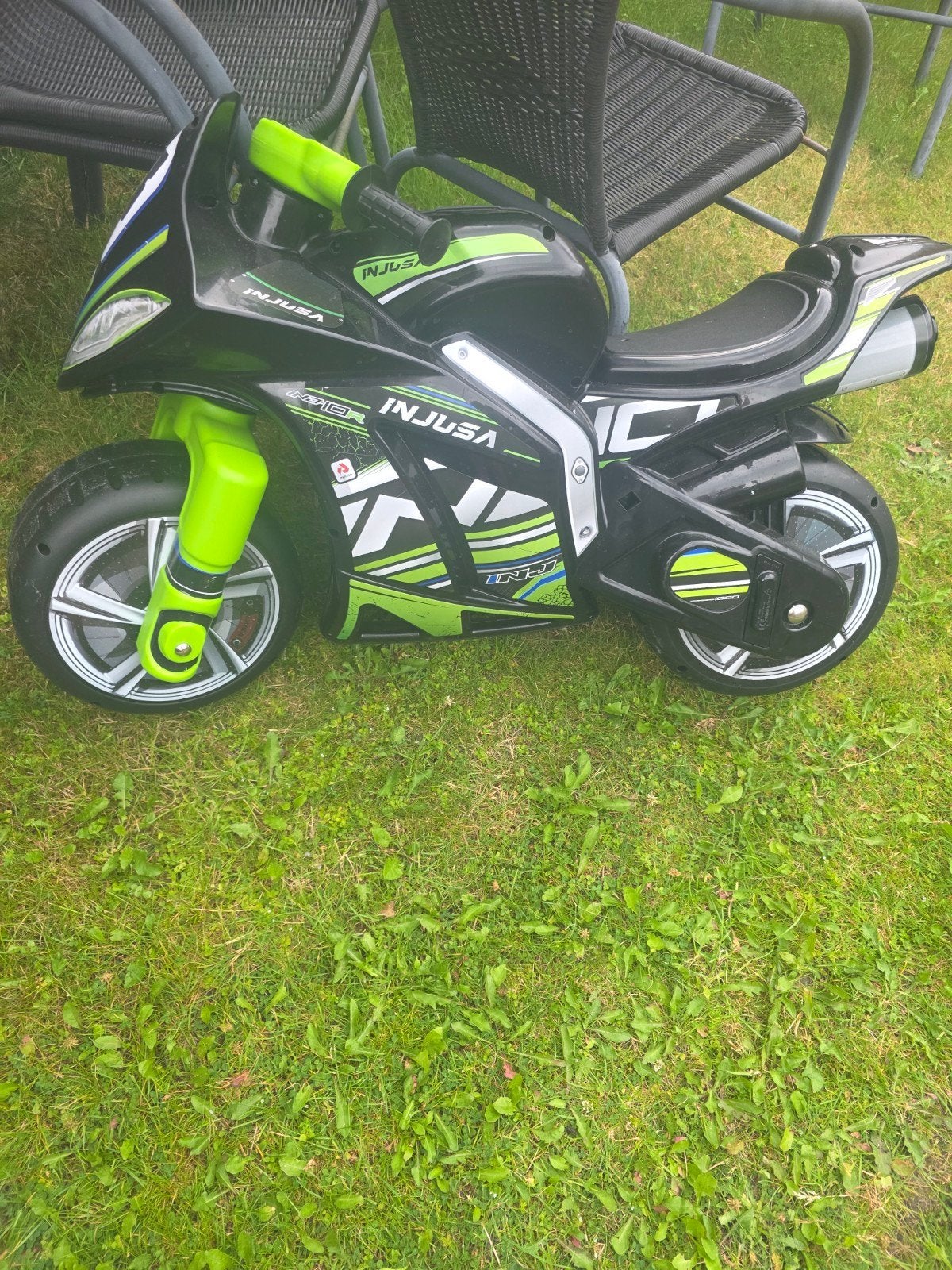 Injusta loopmotor groen/zwart, Ophalen, Zo goed als nieuw, Loopfiets