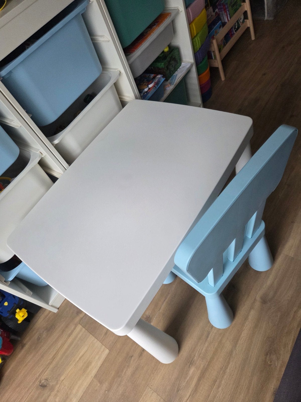 Mammut tafel en stoeltje, Ophalen, Zo goed als nieuw, Tafel(s) en Stoel(en)