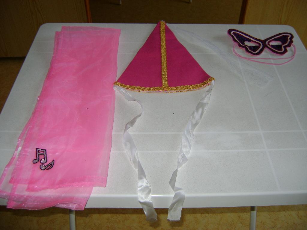 3del feeen verkleedset masker hoed en roze tule 1maat, Ophalen of Verzenden, Zo goed als nieuw, 110 t/m 116, Meisje