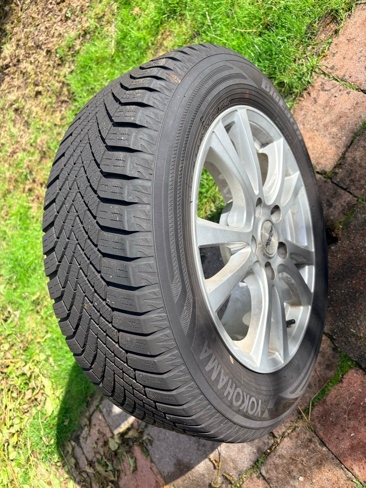 4x Winterbanden (uit 2024) op 16 inch lichtmetaal velg, Ophalen