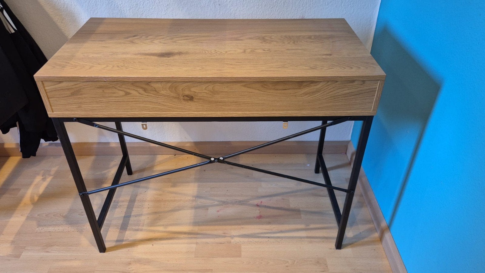 Modern bureau met lade en opbergvak - Hout en Metaal, Huis en Inrichting, Met lades, Hout, Bruin, Ophalen of Verzenden