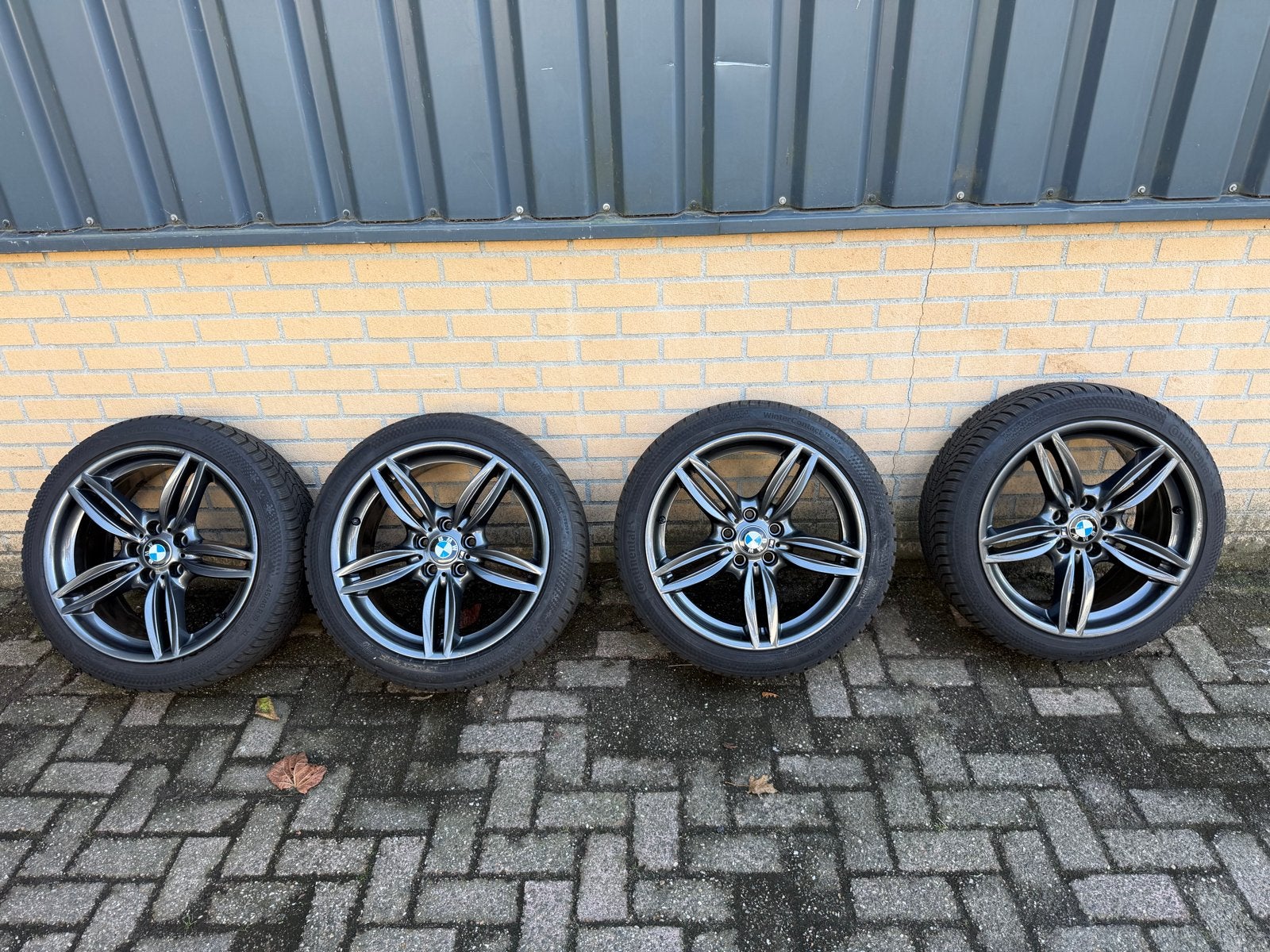 Nagenoeg nieuwe BMW F10 F11 19 inch 351M velgen winterbanden, 19 inch, Banden en Velgen, Personenwagen, Gebruikt