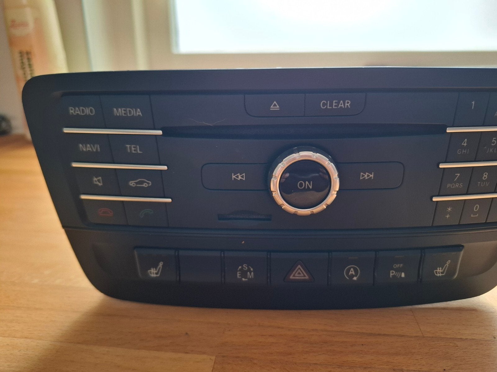 Mercedes-Benz Radio A2469005815 incl. code, Ophalen of Verzenden