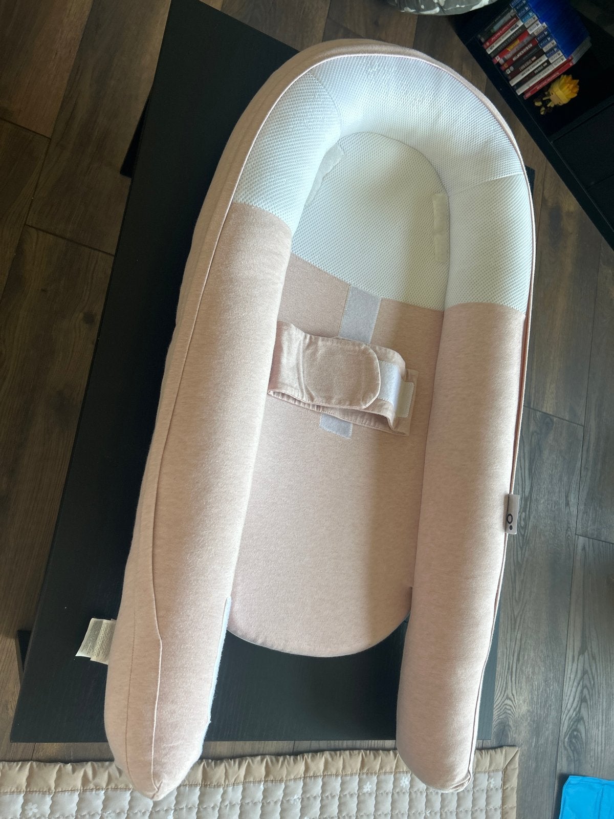 Doomoo Baby Nest - Roze, Ophalen, Zo goed als nieuw