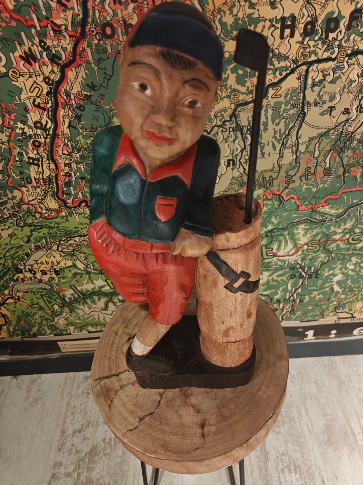 Prachtig Oud Houten Beeld Golfer in mooie staat 40 cm hoogte, Ophalen of Verzenden