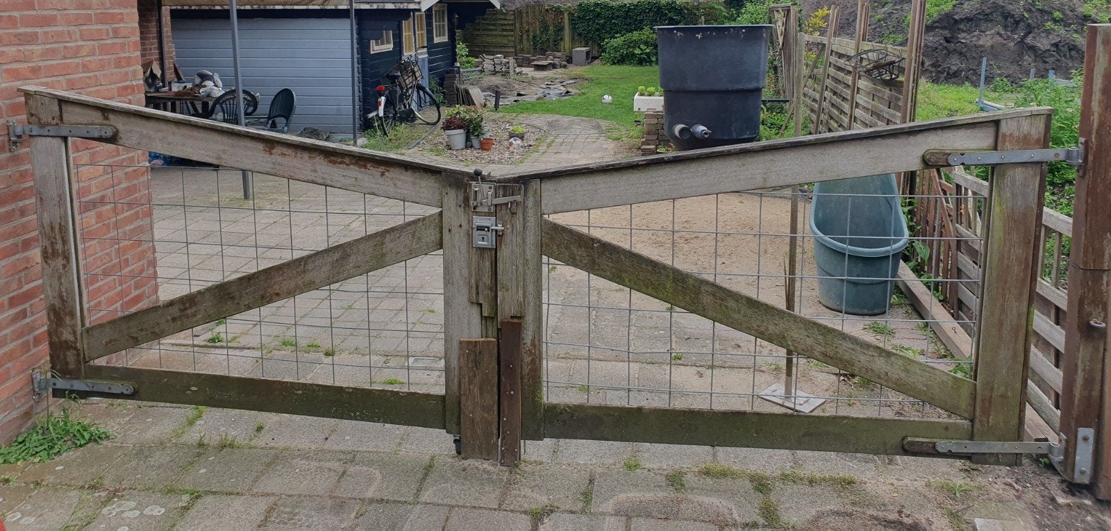 Landelijke hardhouten poort - Robuust en Duurzaam, Tuin en Terras, Ophalen, Gebruikt, 150 tot 200 cm, Draaipoort