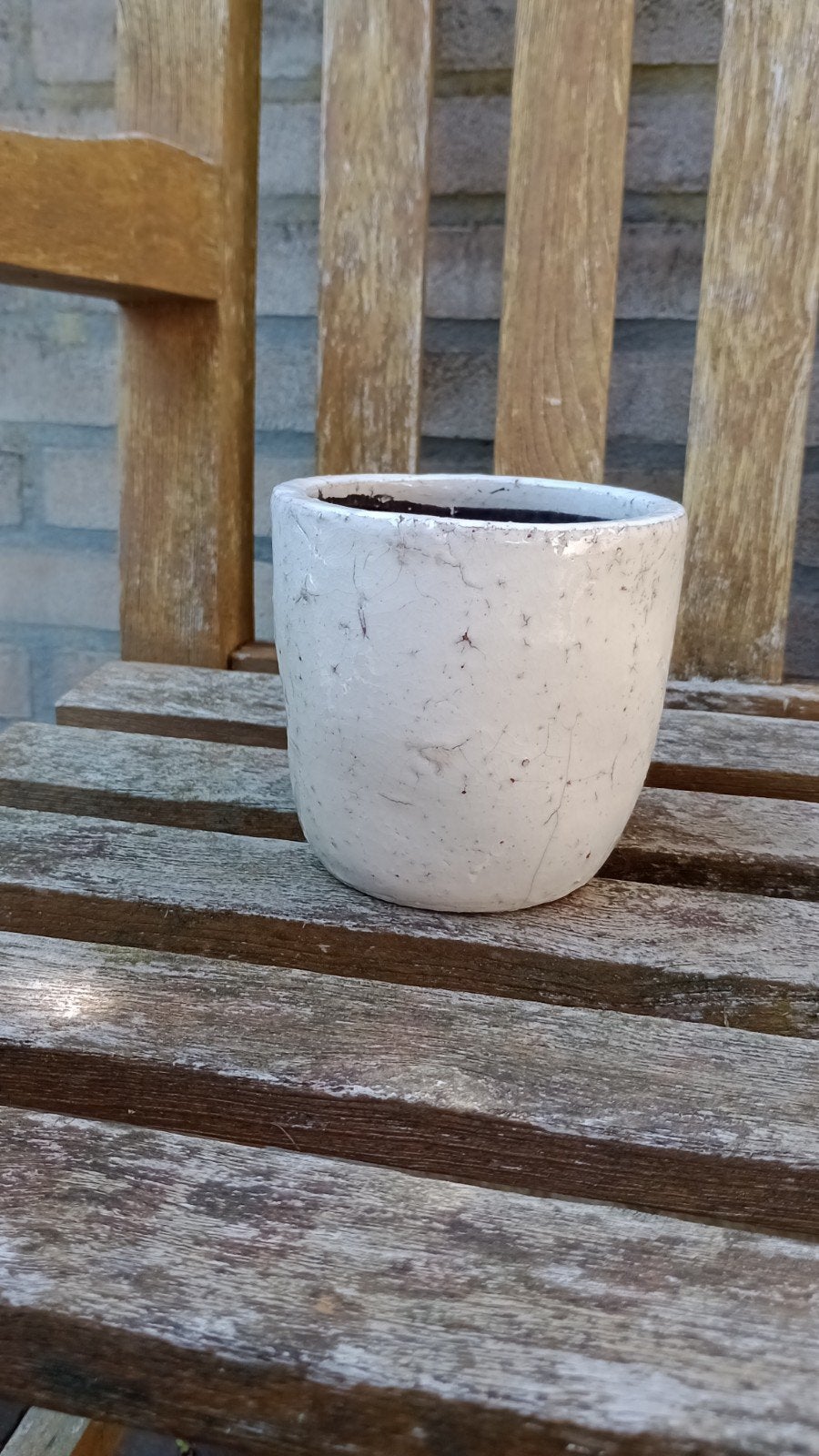 Bloempot - gratis op te halen  -, Tuin en Terras, Bloempotten, Ophalen, Steen, Gebruikt, Rond